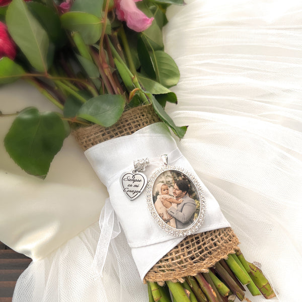 Bouquet Charm For Bride Silver Jewelry On Your Wedding Day White Glass  Pendant Remembrance Mom Dad Memorial Something Blue Bead, Memory Photo –  Yaxa Colombia