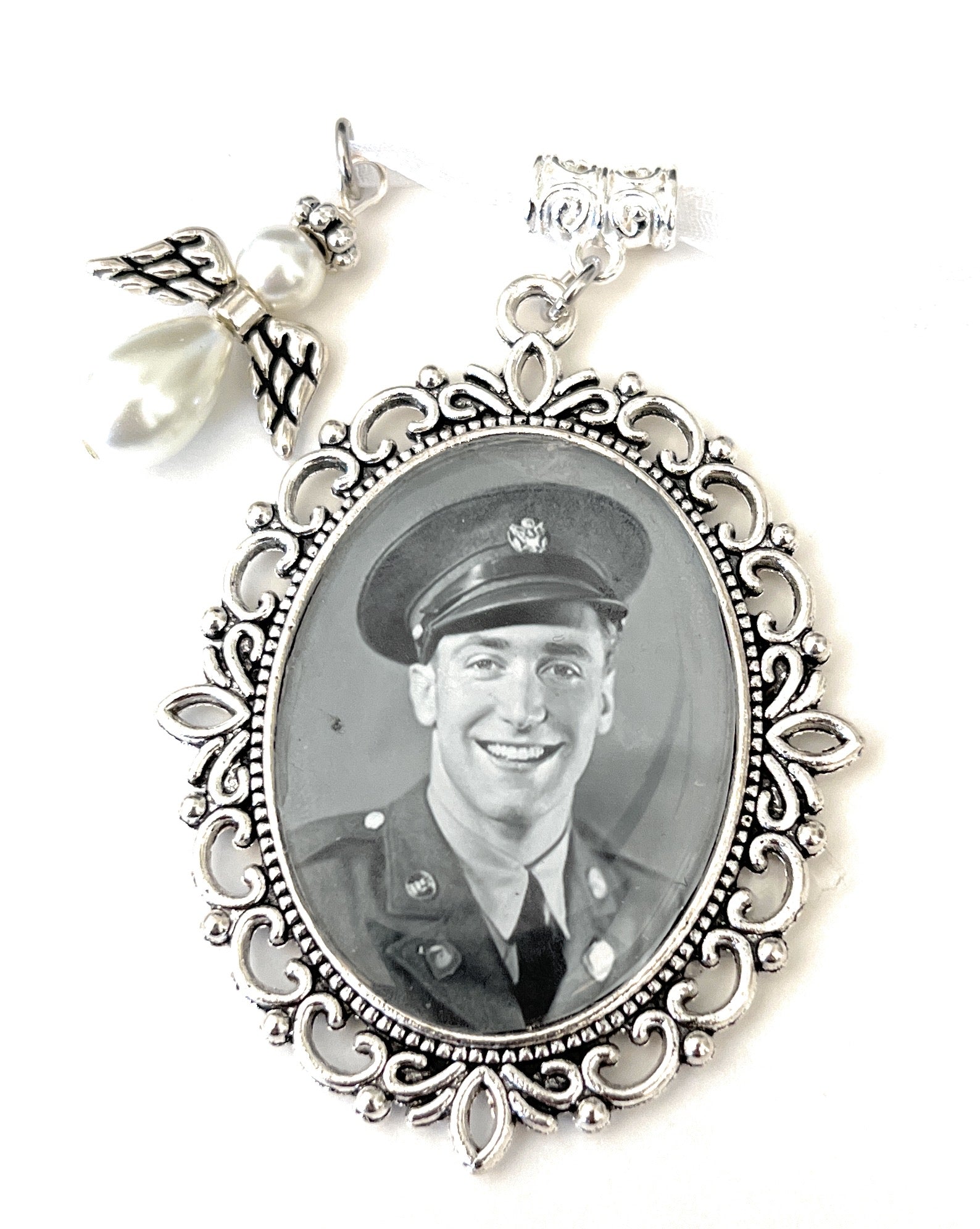 Photo Bouquet Charm for Bride-Loss of Loved One Wedding Remembrance Gift
