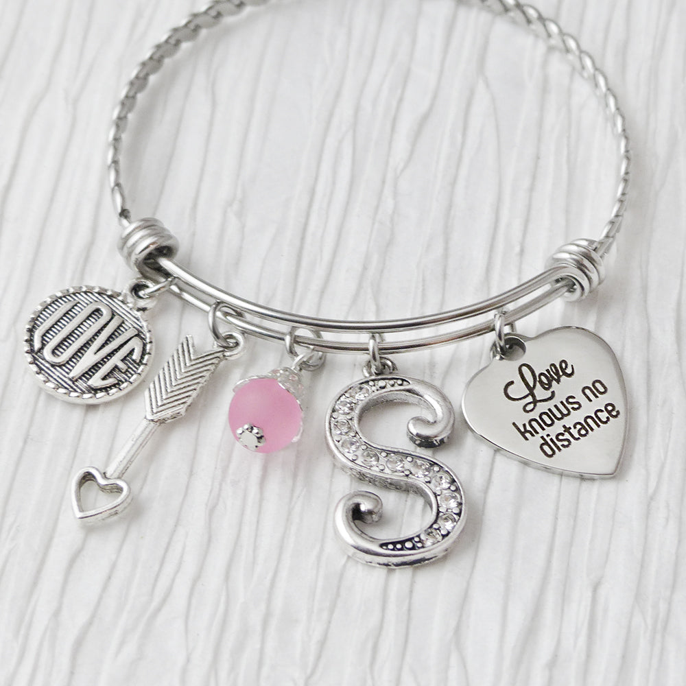Long Distance Relationship, Love Knows no Distance, Friend Moving Away Gift, Personalized Friendship Bangle